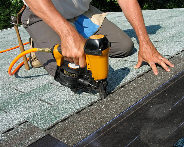 Best Best Roofing Contractors  in Earlham, IA
